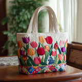 Bolsa artesanal com tulipas